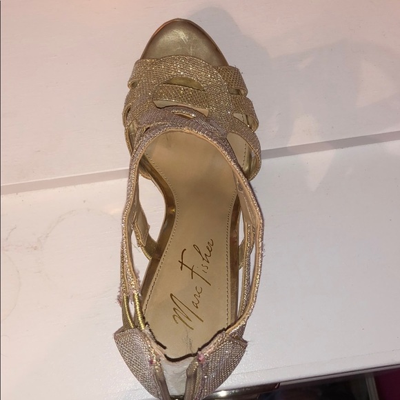 Gold heels - Picture 2 of 4